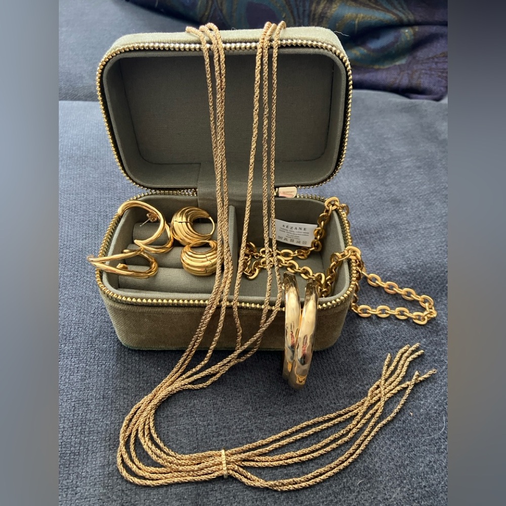 Sézane jewelry lot - 3 earrings and 2 necklaces